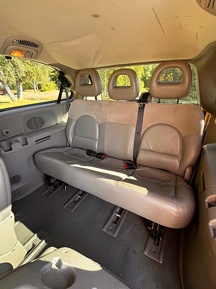 Chrysler Grand Voyager 9 of 12
