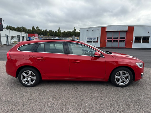 Volvo V60 5 of 18