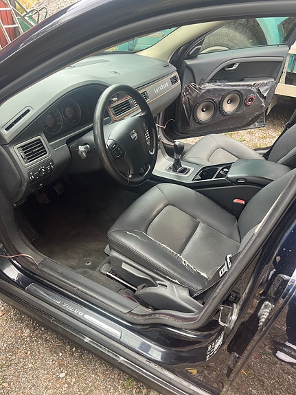 Volvo V70 7 of 8