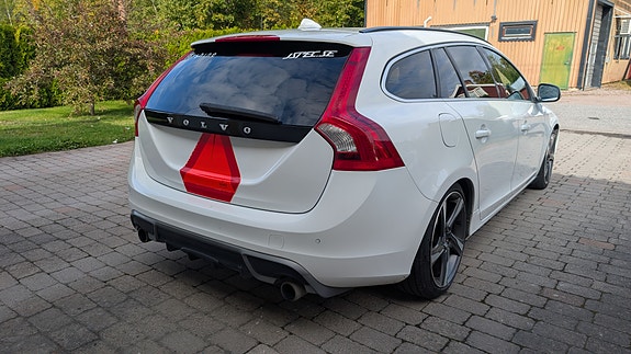 Volvo V60 3 of 7