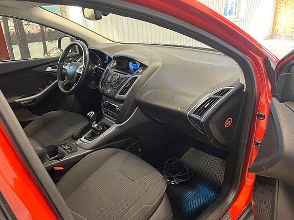 Ford Focus 20 of 30