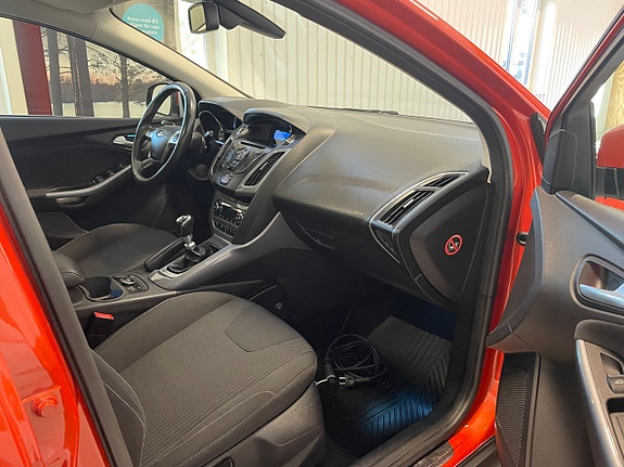 Ford Focus 22 of 30