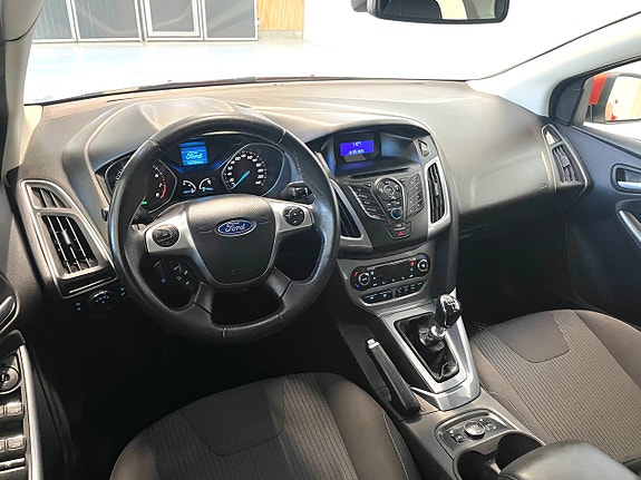Ford Focus 28 of 30