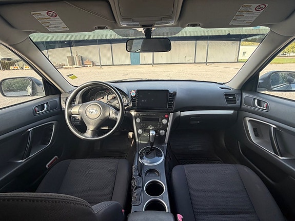 Subaru Legacy 6 of 7
