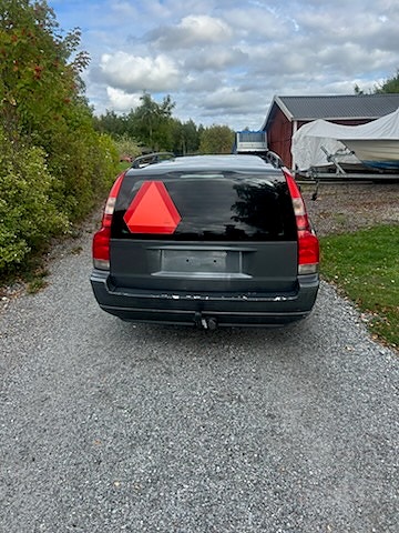 Volvo V70 6 of 8