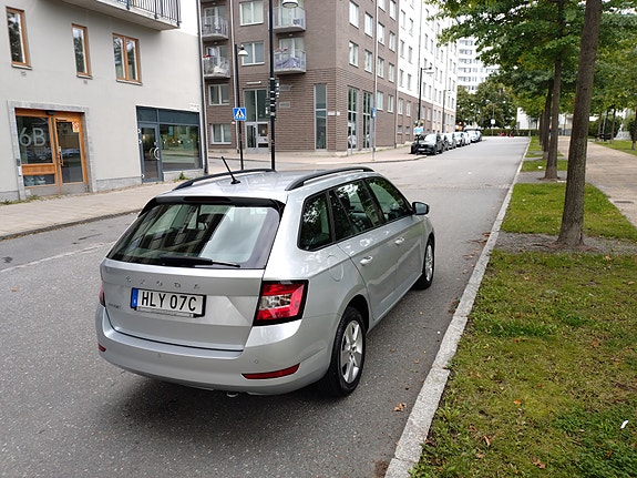 Skoda Fabia 2 of 7