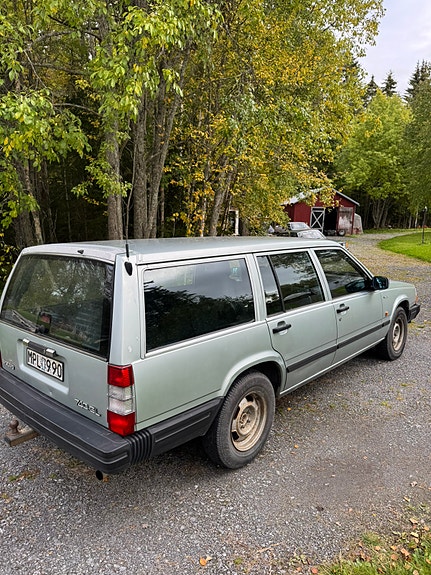 Volvo 740 4 of 8