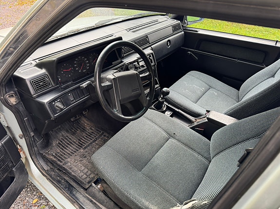 Volvo 740 6 of 8