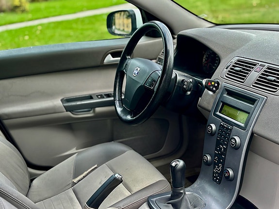 Volvo V50 6 of 7