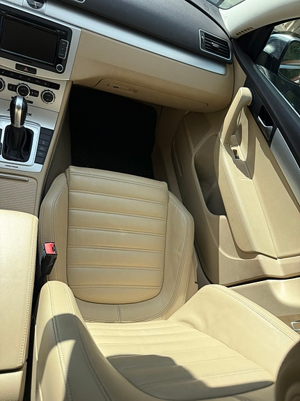 Volkswagen Passat Alltrack 5 of 7