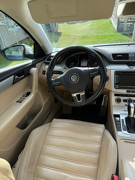 Volkswagen Passat Alltrack 4 of 7