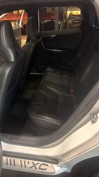 Volvo XC60 3 of 10