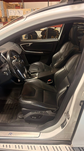 Volvo XC60 6 of 10