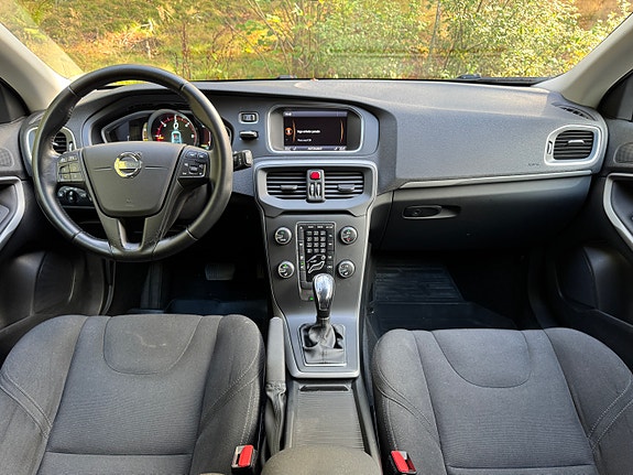 Volvo V40 11 of 20