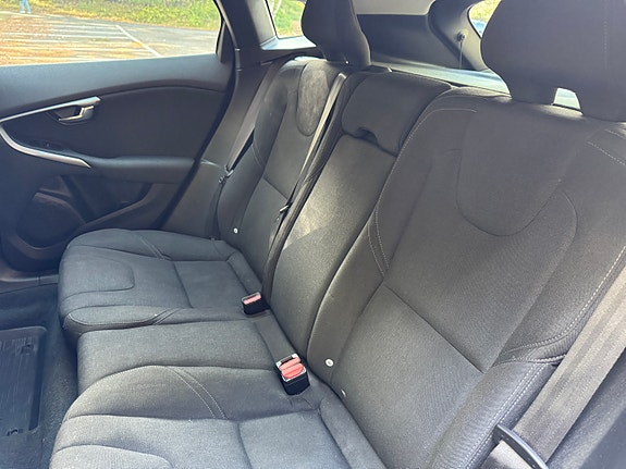 Volvo V40 12 of 20