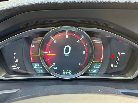 Volvo V40 14 of 20