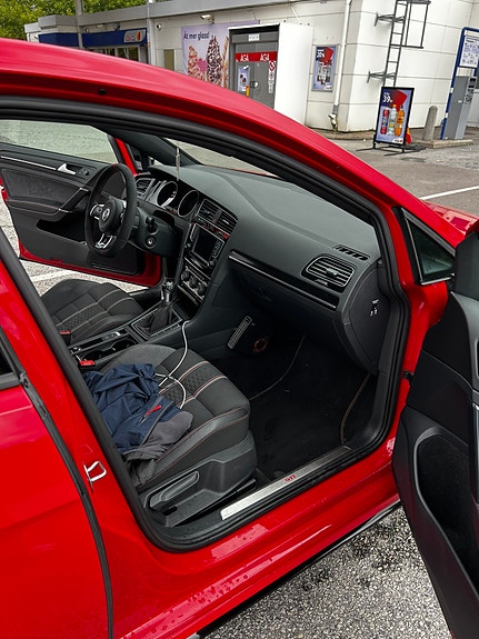 Volkswagen Golf VII 12 of 14