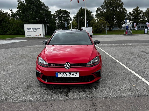 Volkswagen Golf VII 3 of 14