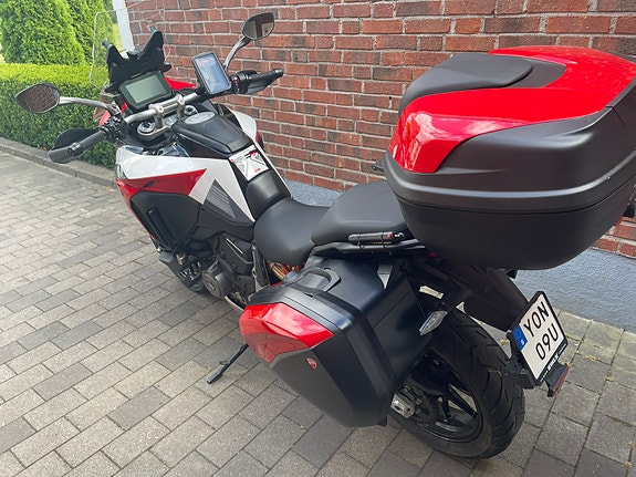Ducati Multistrada V4 4 of 5