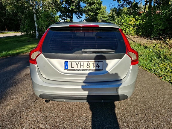 Volvo V60 4 of 7