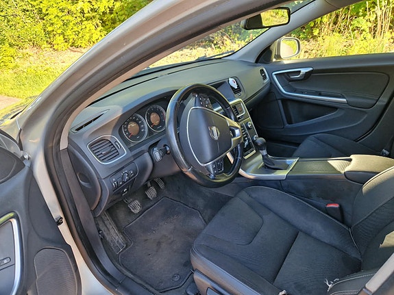 Volvo V60 7 of 7