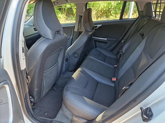 Volvo V60 6 of 7