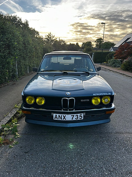 BMW 525 3 of 13