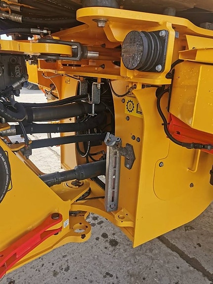 Volvo L 120 H 10 of 14