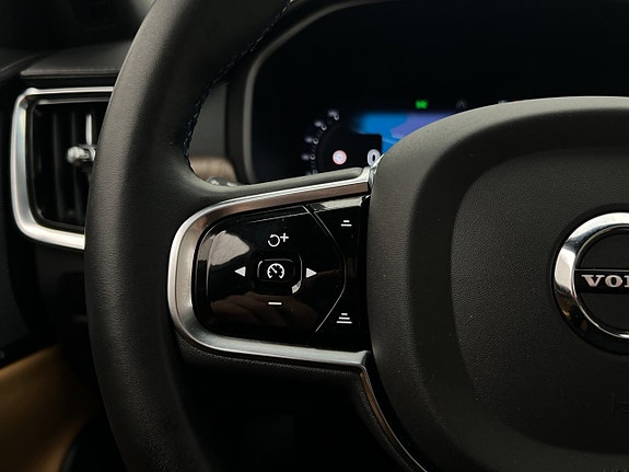 Volvo V90 16 of 30