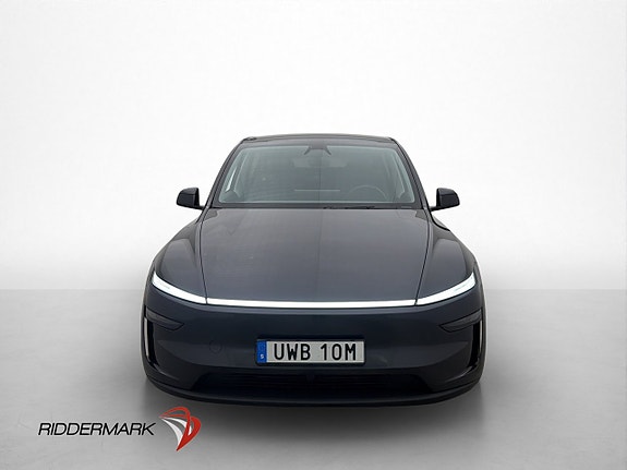 Tesla Model Y 3 of 30