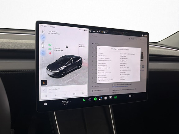 Tesla Model Y 24 of 30