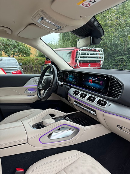 Mercedes-Benz GLE350 e 4 of 10