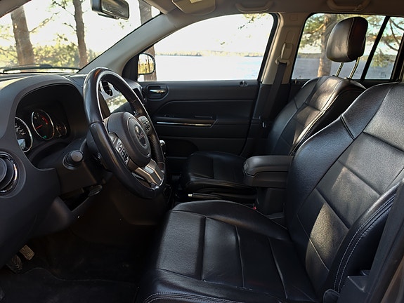 Jeep Compass 4 of 9