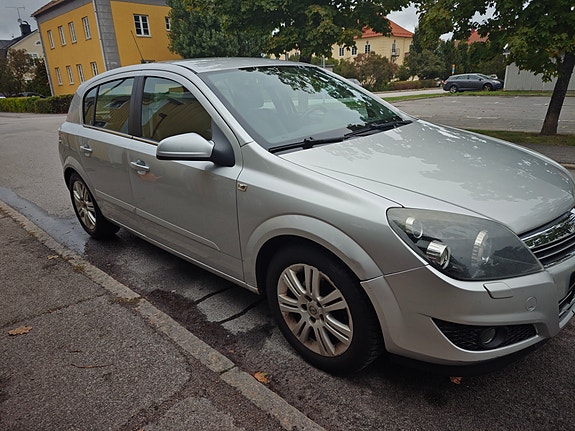Opel Astra 4 of 9