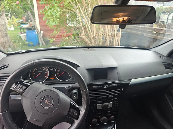 Opel Astra 6 of 9