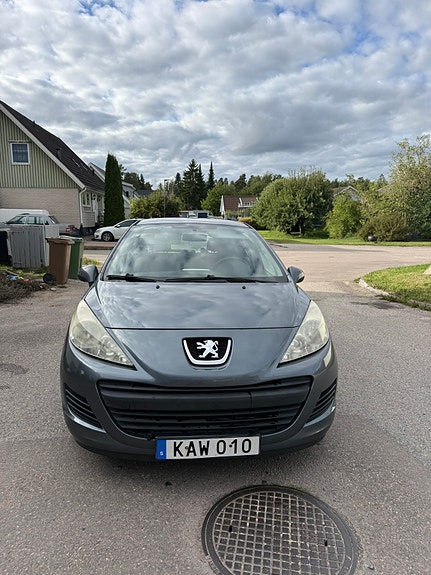 Peugeot 207 2 of 5