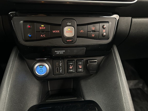 Nissan Leaf 29 of 30