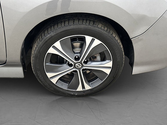 Nissan Leaf 13 of 30