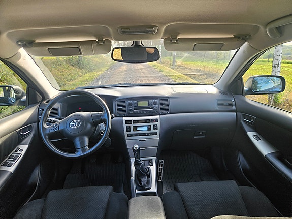 Toyota Corolla 3 of 3