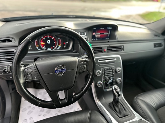 Volvo V70 10 of 26