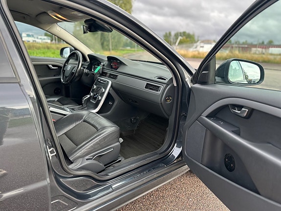 Volvo V70 19 of 26