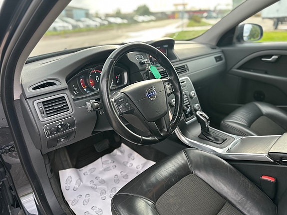 Volvo V70 9 of 26
