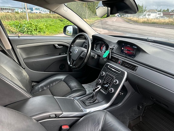 Volvo V70 22 of 26