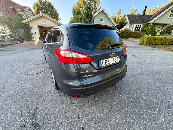 Ford Focus 7 of 12
