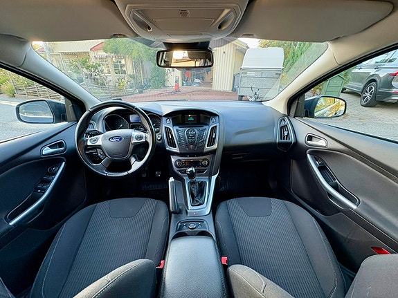 Ford Focus 9 of 12
