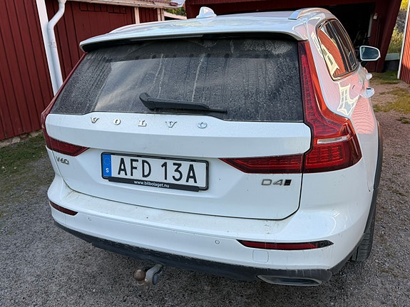 Volvo V60 Cross Country 5 of 6