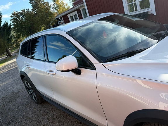 Volvo V60 Cross Country 4 of 6
