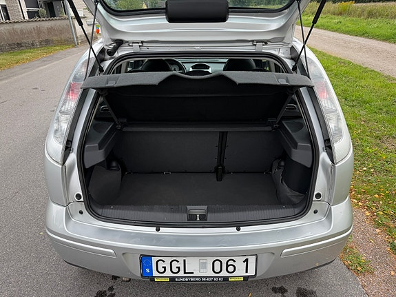 Opel Corsa 11 of 14