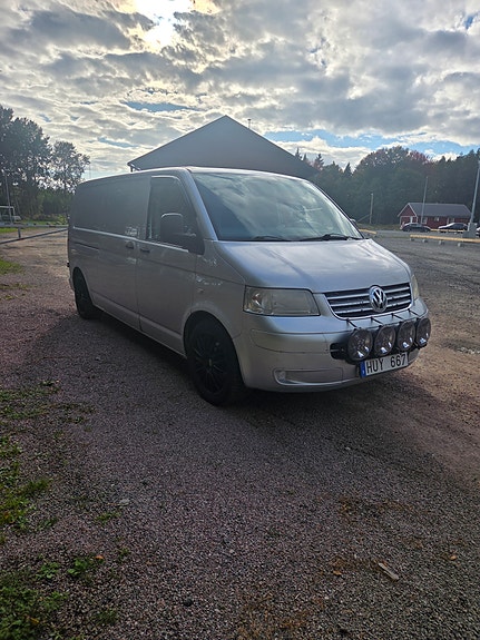 Volkswagen Transporter 2 of 5