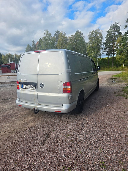 Volkswagen Transporter 3 of 5